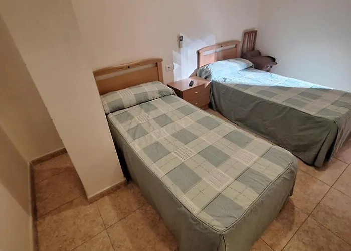 Hostal Pension - La Rotonda Konukevi Tardienta