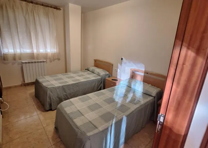 Hostal Pension - La Rotonda Tardienta