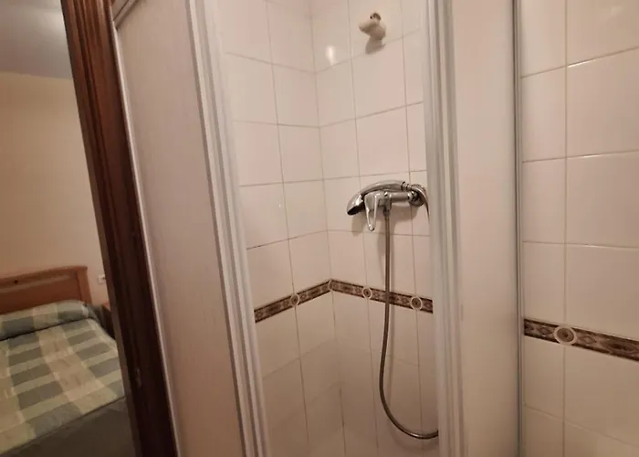 Hostal Pension - La Rotonda Konukevi Tardienta